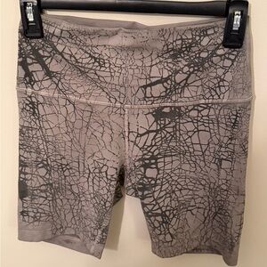 Lululemon Wunder Train High Rise Biker Shorts Size 6